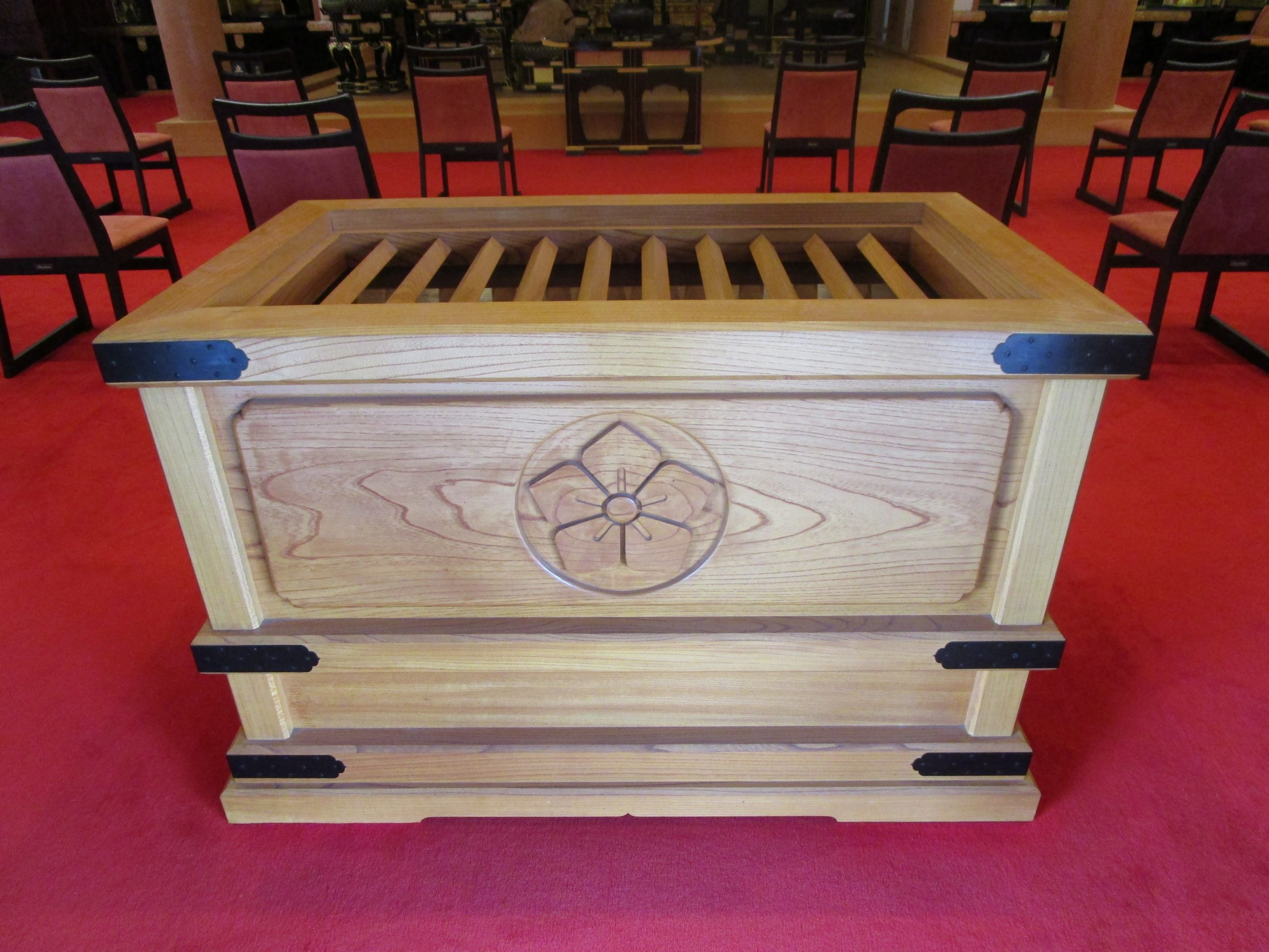 お賽銭は何のために納めるのか。お賽銭の本当の意味。 - 【公式HP 宗教